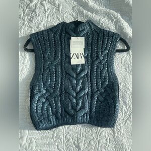 NWT ZARA CHUNKY  KNIT BLACK BLUE VEST SMALL